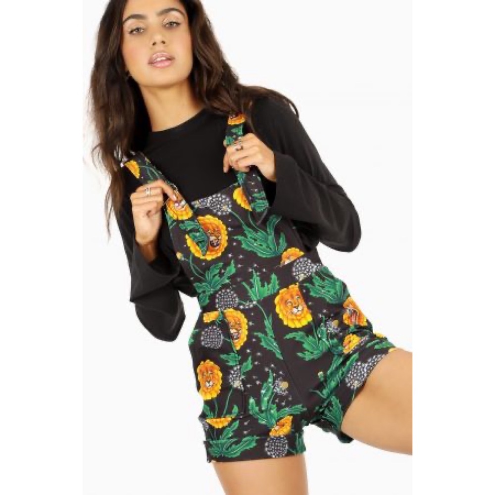 NWT Blackmilk Clothing Dandy Lions Shorts Overalls